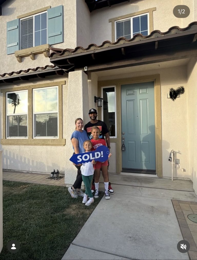 Happy family after Jessica Judd Realtor helped them purchase their first ventura home